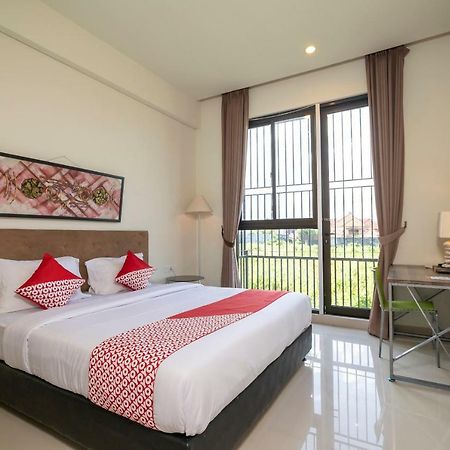 Oyo 697 Olivia Inn Denpasar Legian Dış mekan fotoğraf
