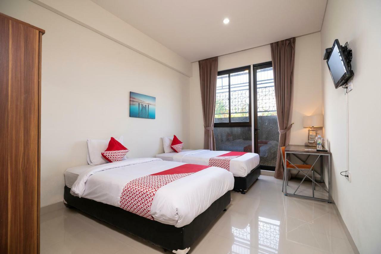 Oyo 697 Olivia Inn Denpasar Legian Dış mekan fotoğraf