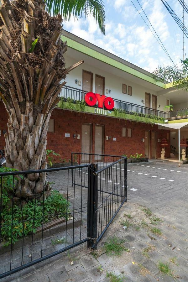 Oyo 697 Olivia Inn Denpasar Legian Dış mekan fotoğraf