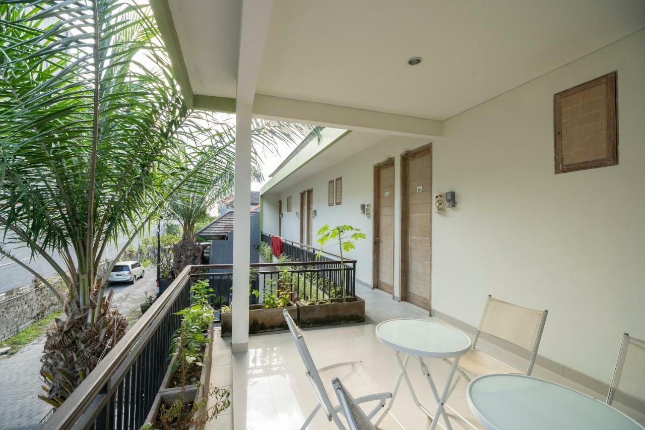 Oyo 697 Olivia Inn Denpasar Legian Dış mekan fotoğraf