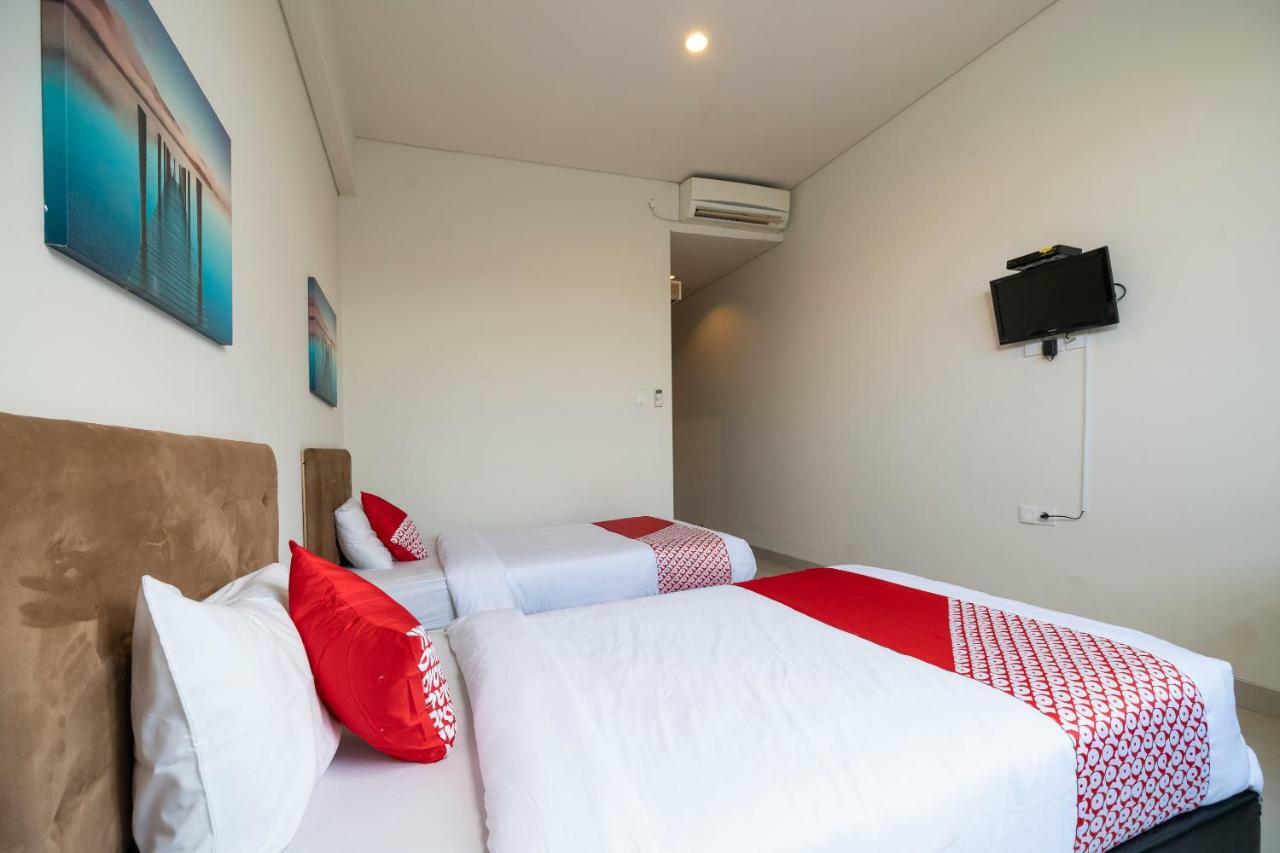 Oyo 697 Olivia Inn Denpasar Legian Dış mekan fotoğraf