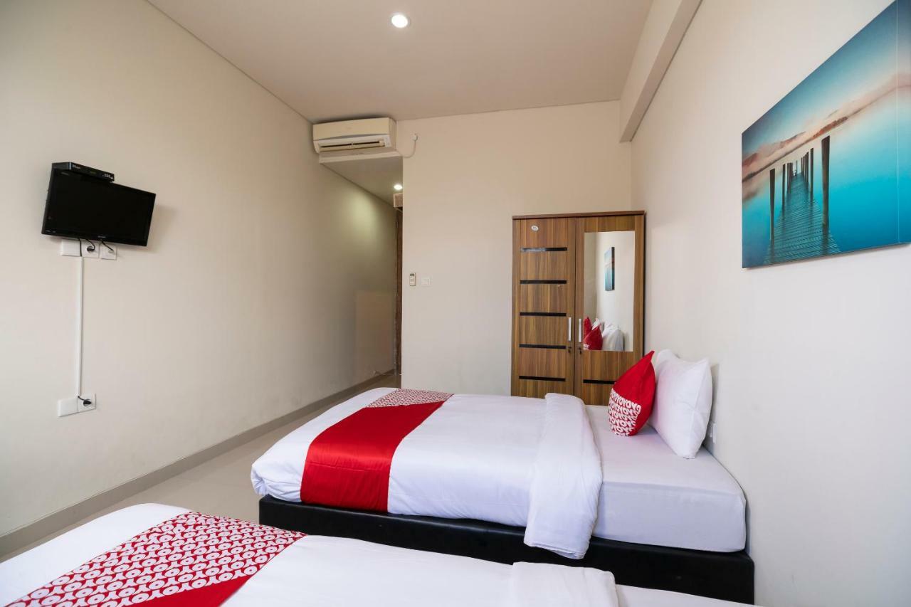 Oyo 697 Olivia Inn Denpasar Legian Dış mekan fotoğraf