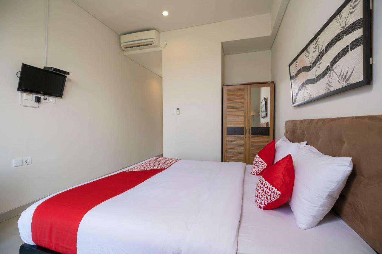 Oyo 697 Olivia Inn Denpasar Legian Dış mekan fotoğraf