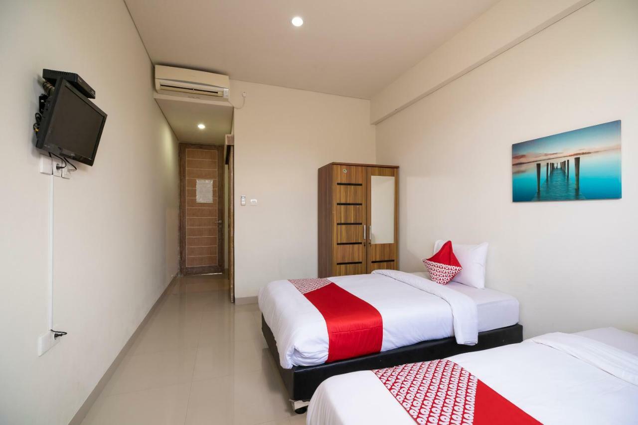 Oyo 697 Olivia Inn Denpasar Legian Dış mekan fotoğraf