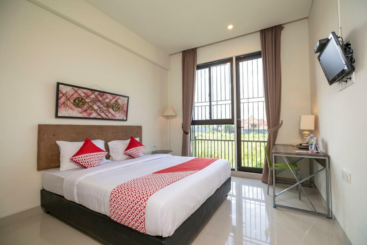 Oyo 697 Olivia Inn Denpasar Legian Dış mekan fotoğraf