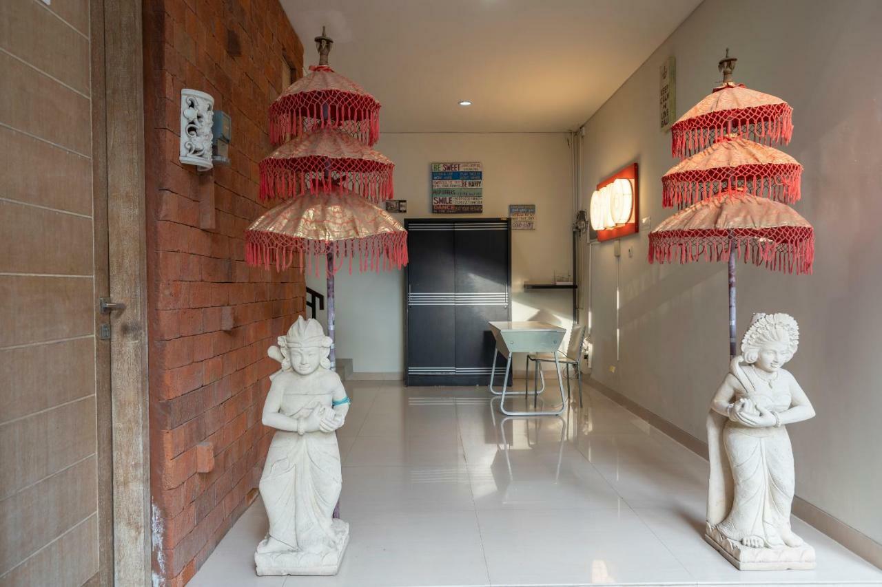 Oyo 697 Olivia Inn Denpasar Legian Dış mekan fotoğraf
