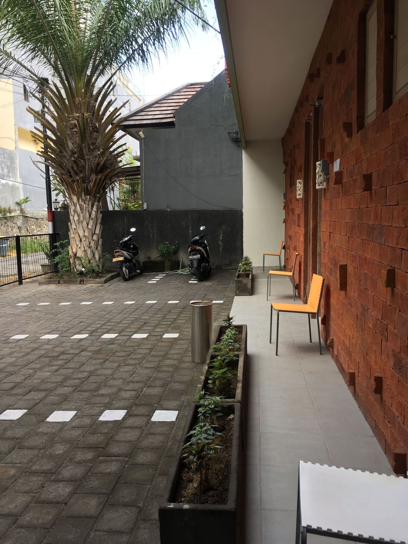 Oyo 697 Olivia Inn Denpasar Legian Dış mekan fotoğraf